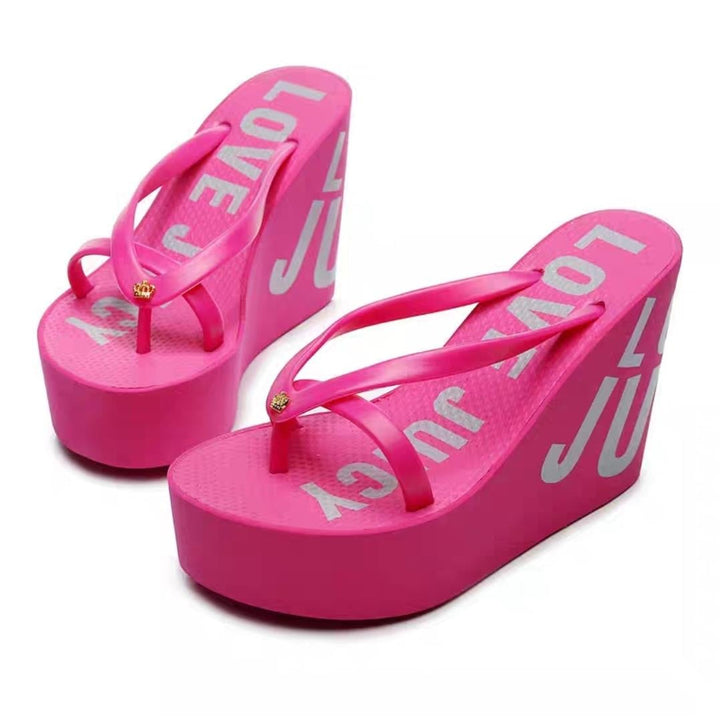 Wedge Toe Between Slippers