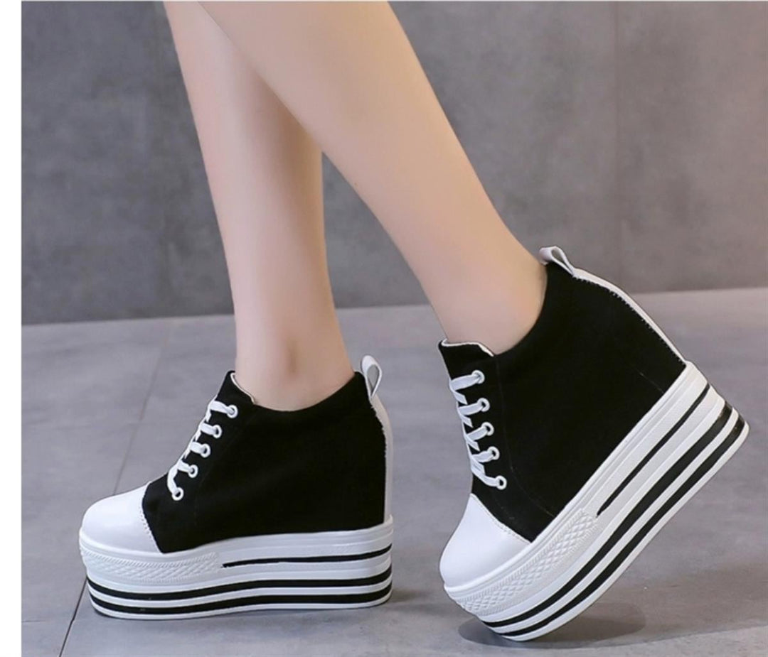 Wedge Spor Shoes