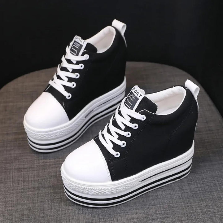 Wedge Spor Shoes