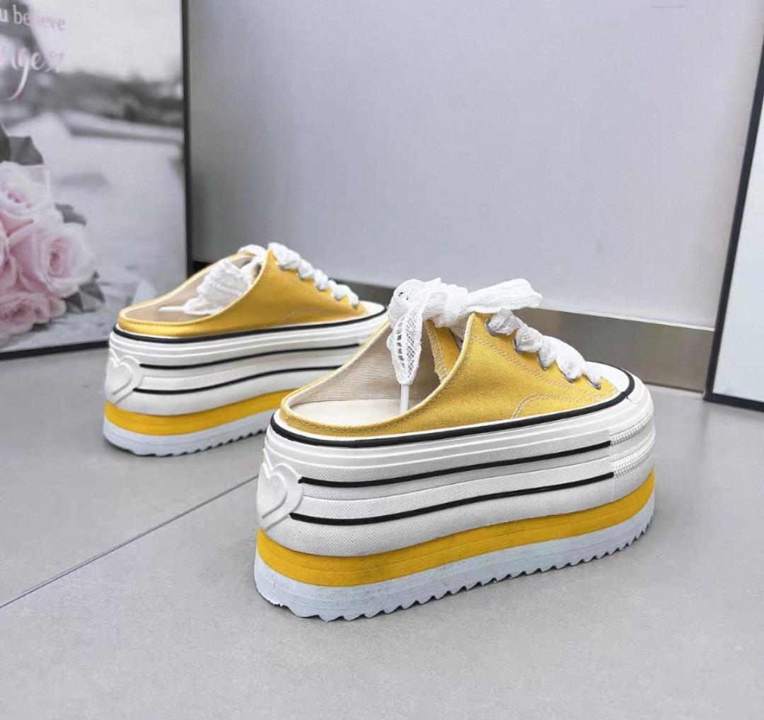 Wedge Spor Terlik