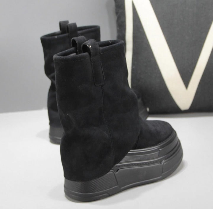 Frank Hidden Heel Boots