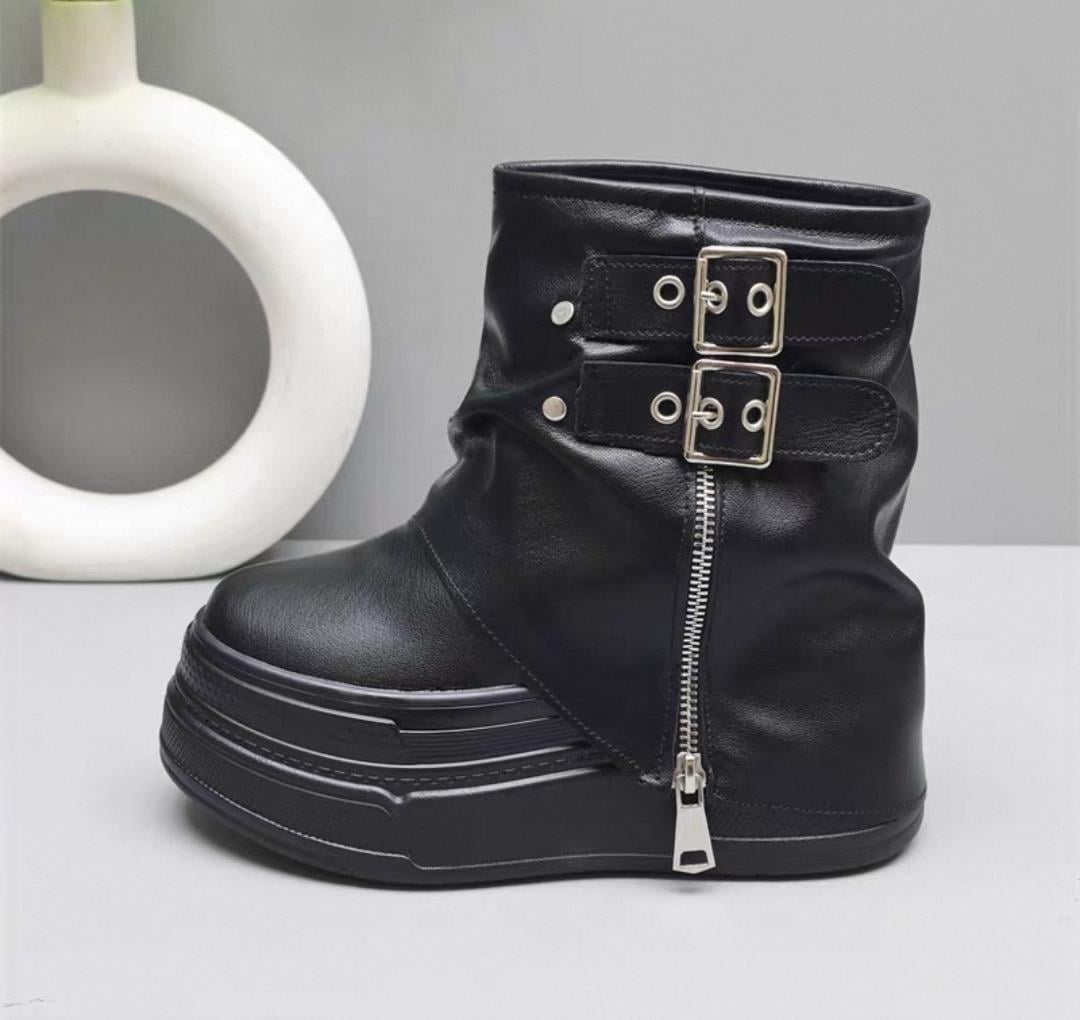 Hidden Heel Bot