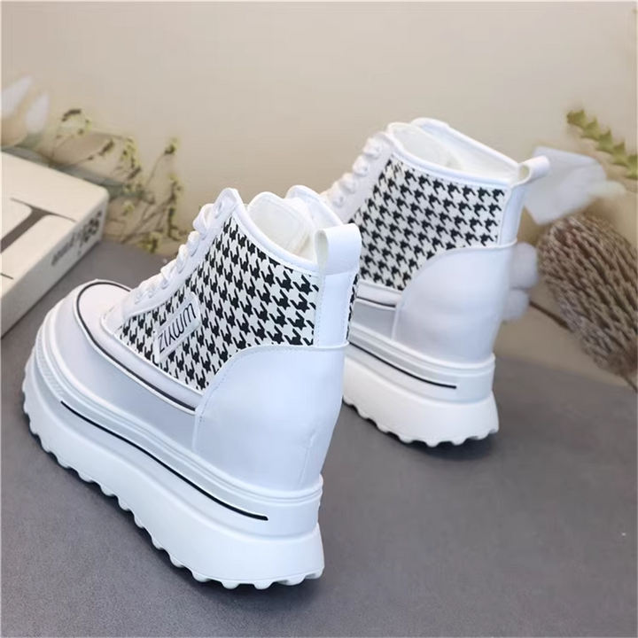 Hidden Heel Bot