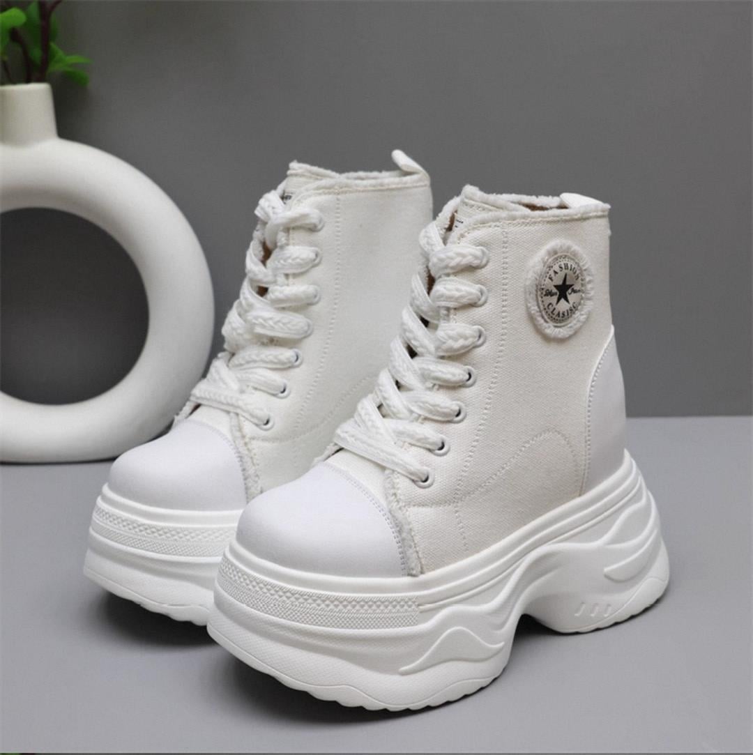 Hidden Heel Bot