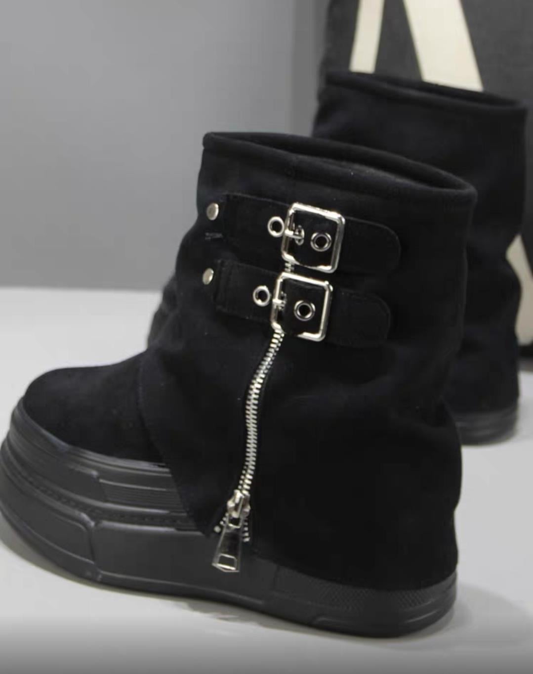 Hidden Heel Bot