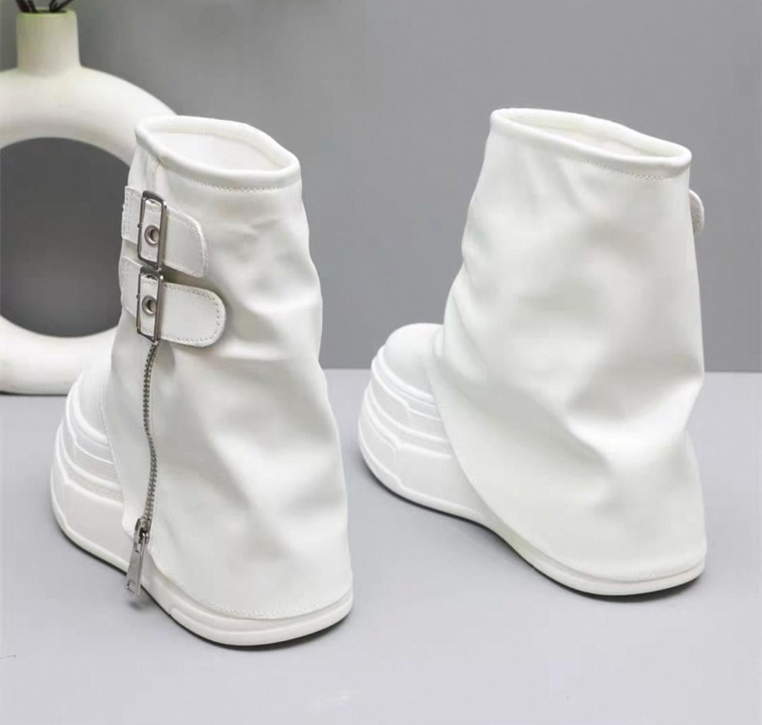 Hidden Heel Bot