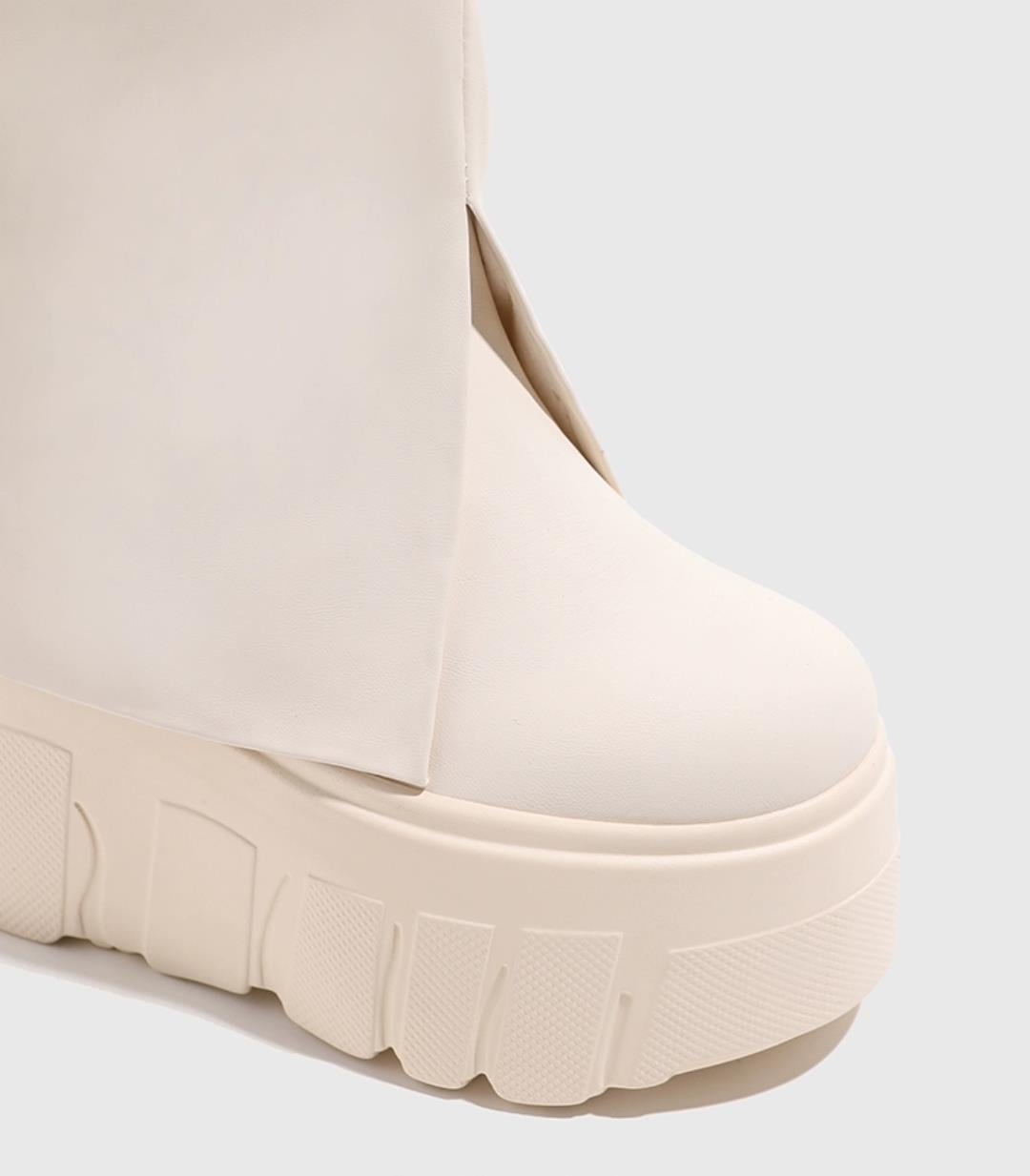 Hidden Heel Boots 6.5-inch