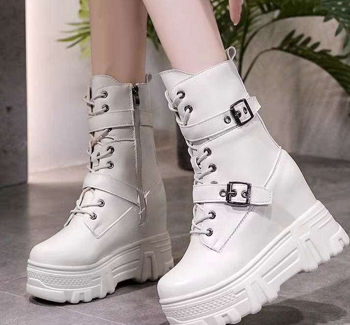 Hidden Heel Bot