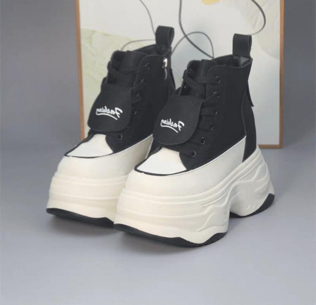 Hidden Heel Bot