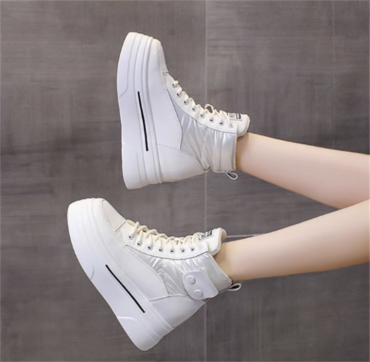 Hidden Heel Bot