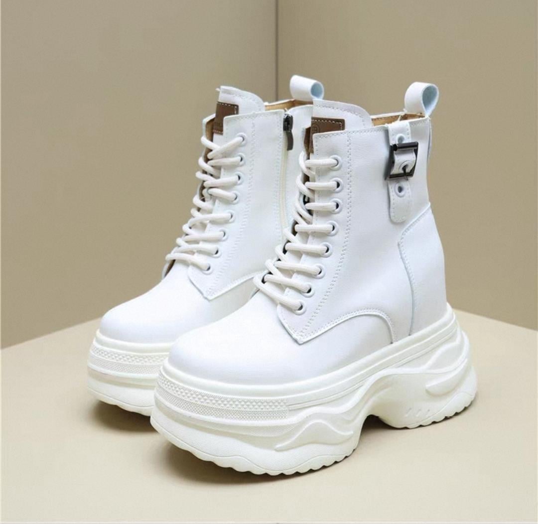 Hidden Heel Bot
