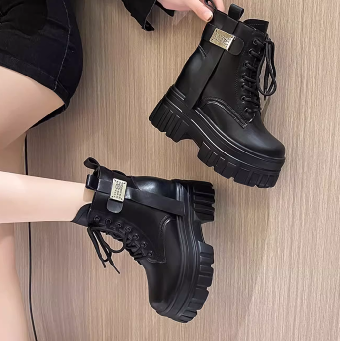 Hidden Heel Bot