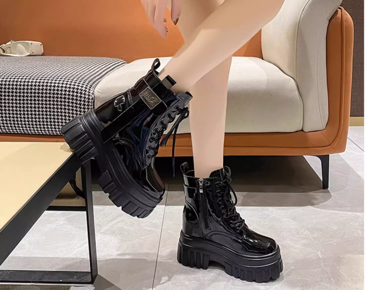 Hidden Heel Bot
