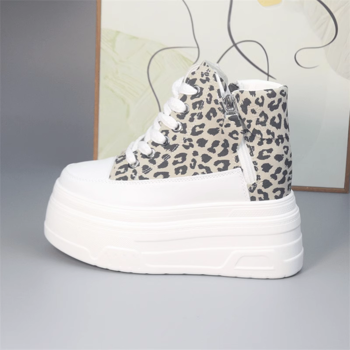 Hidden Heel Bot