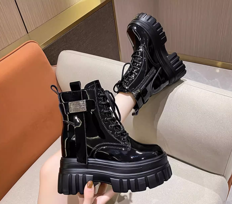 Hidden Heel Bot