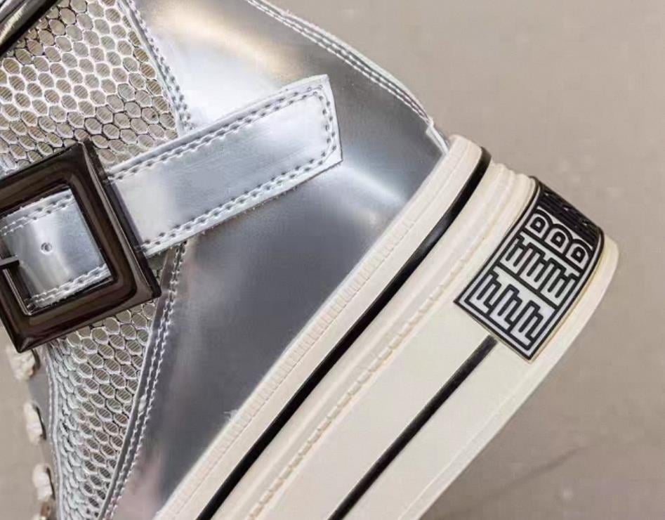Hidden Heel Converse Bot