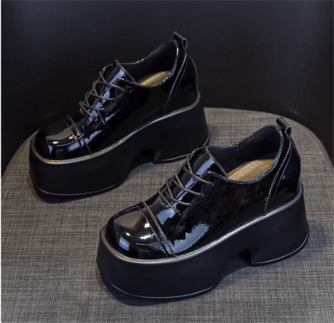 Hidden Heel Klasik Shoes