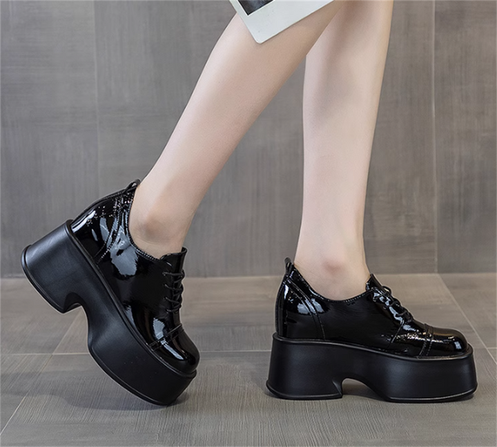 Hidden Heel Klasik Shoes