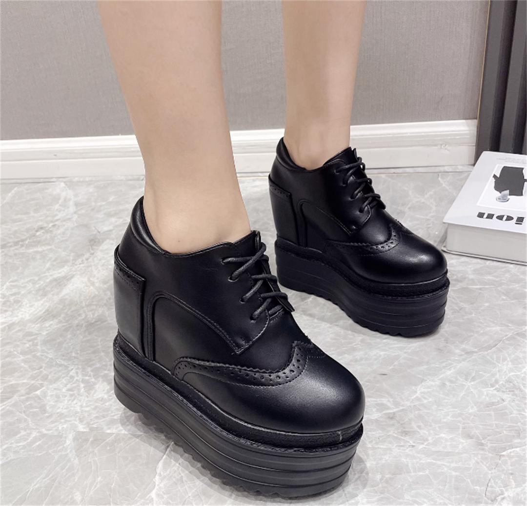 Hidden Heel Klasik Shoes