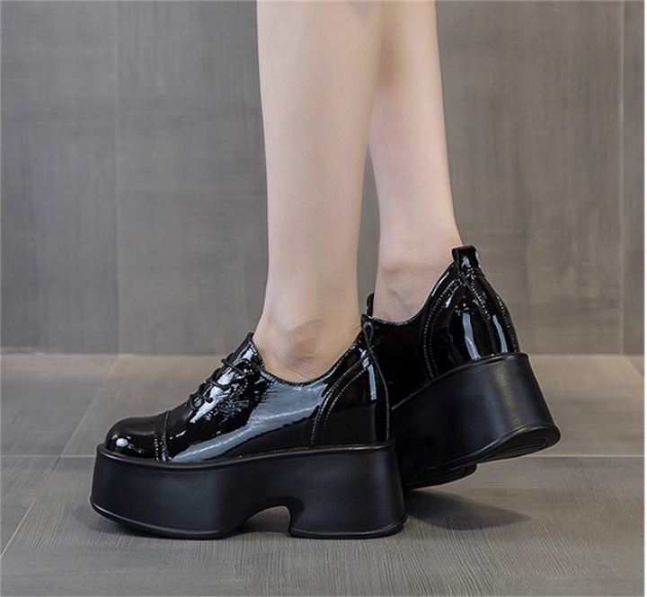 Hidden Heel Klasik Shoes