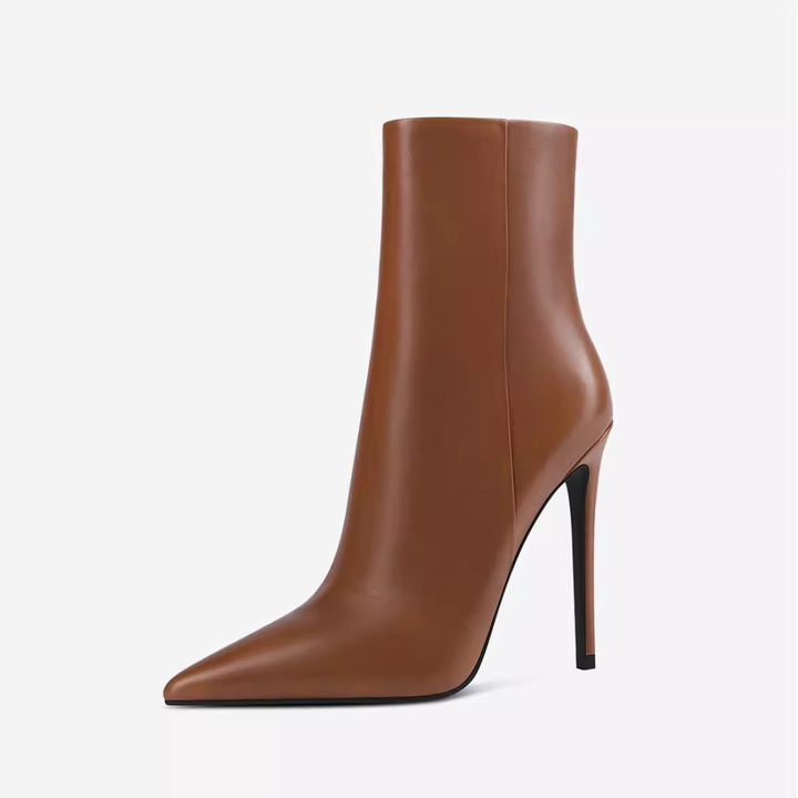 İnce Heeled Brown Bot