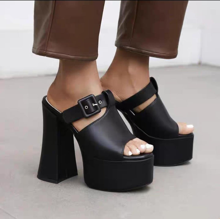 Platform Topuk Terlik